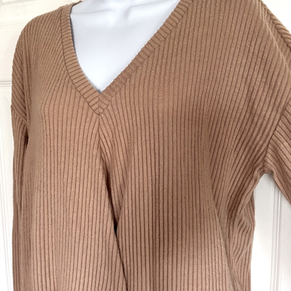Boston Proper Top 🌷Sweater  / shirt/ size S Color Tan . SO SOFT ❣️❣️❣️❣️❣️